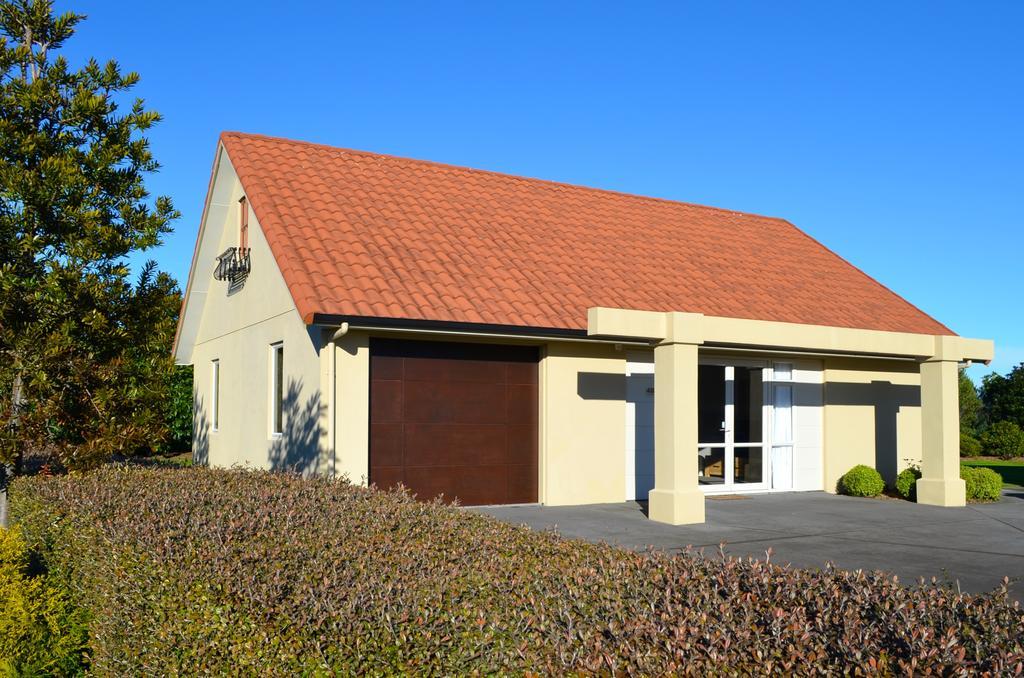 A Touch Of Tuscany At Hillsborough New Plymouth Bagian luar foto