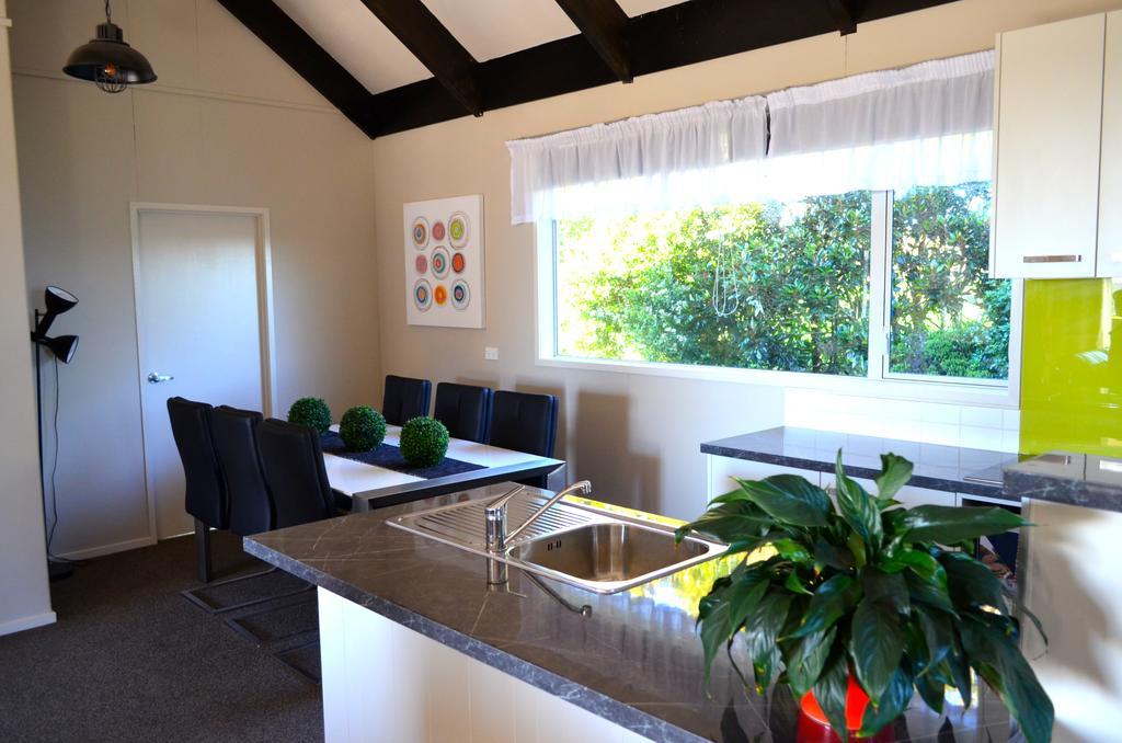 A Touch Of Tuscany At Hillsborough New Plymouth Bagian luar foto