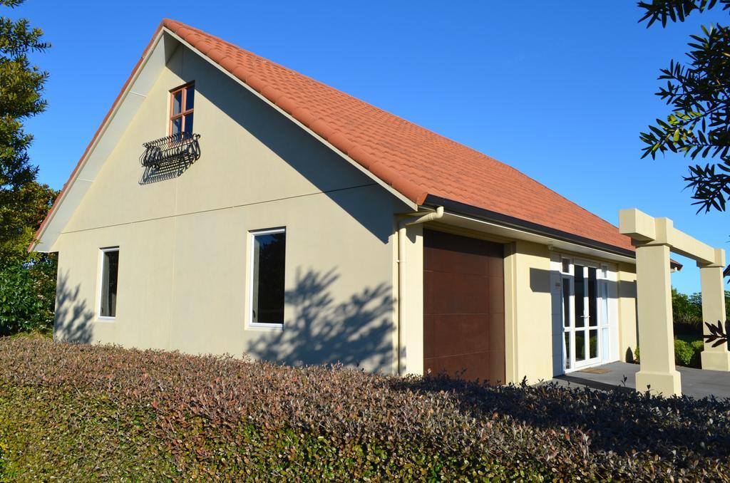 A Touch Of Tuscany At Hillsborough New Plymouth Bagian luar foto